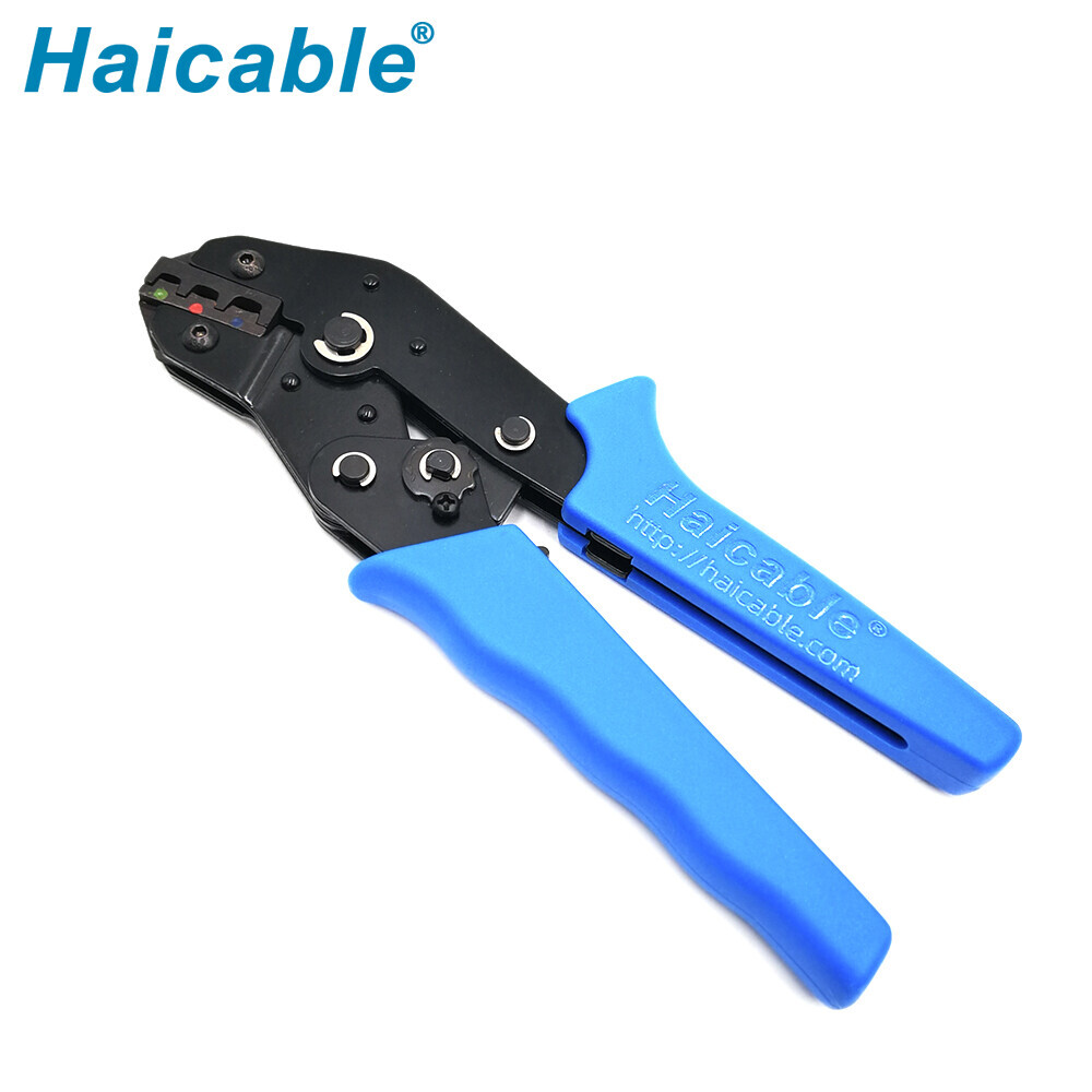 Outil de sertissage pour bornes isolées et connecteurs SN-02C Outil de sertissage pour bornes isolées et connecteurs SN-02C