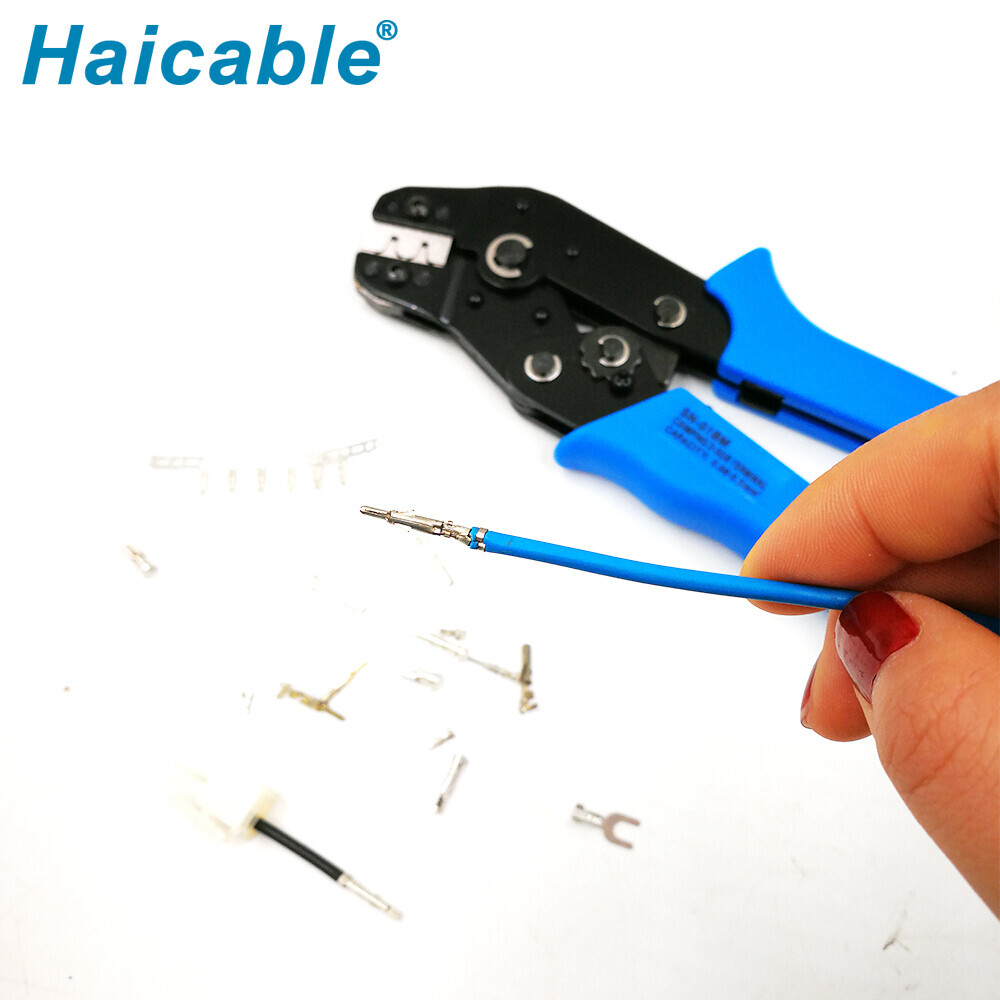 Outils de sertissage pour connecteurs D-Sub SN-01BM/03BM