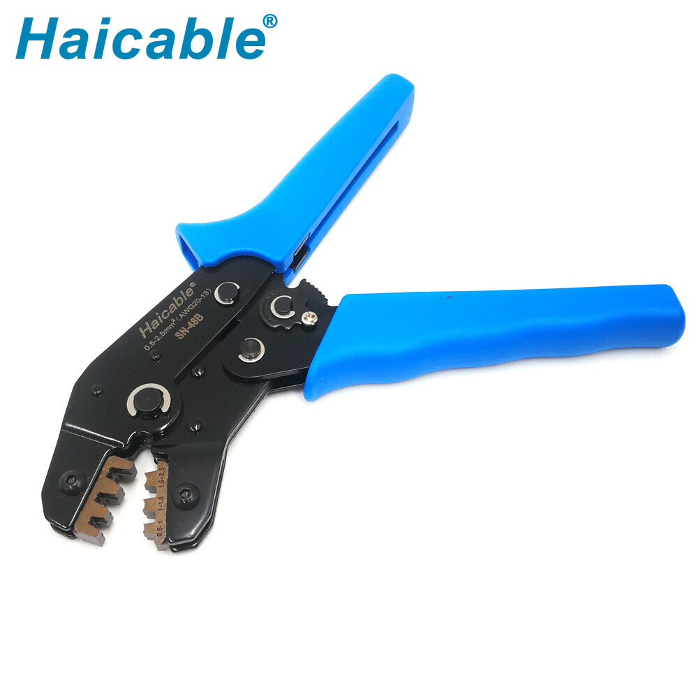 Douilles non isolées et outil de sertissage à languette SN-48B