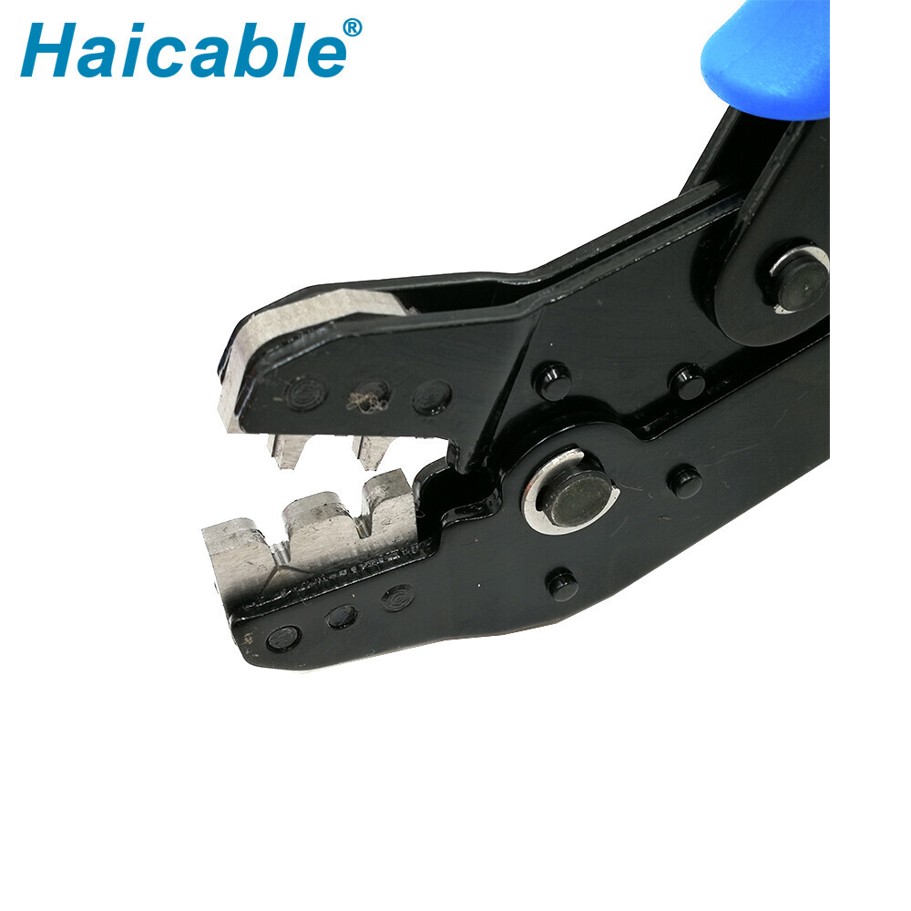 Outils de sertissage pour connecteurs Micro-Fit 3.0 SN-02BM