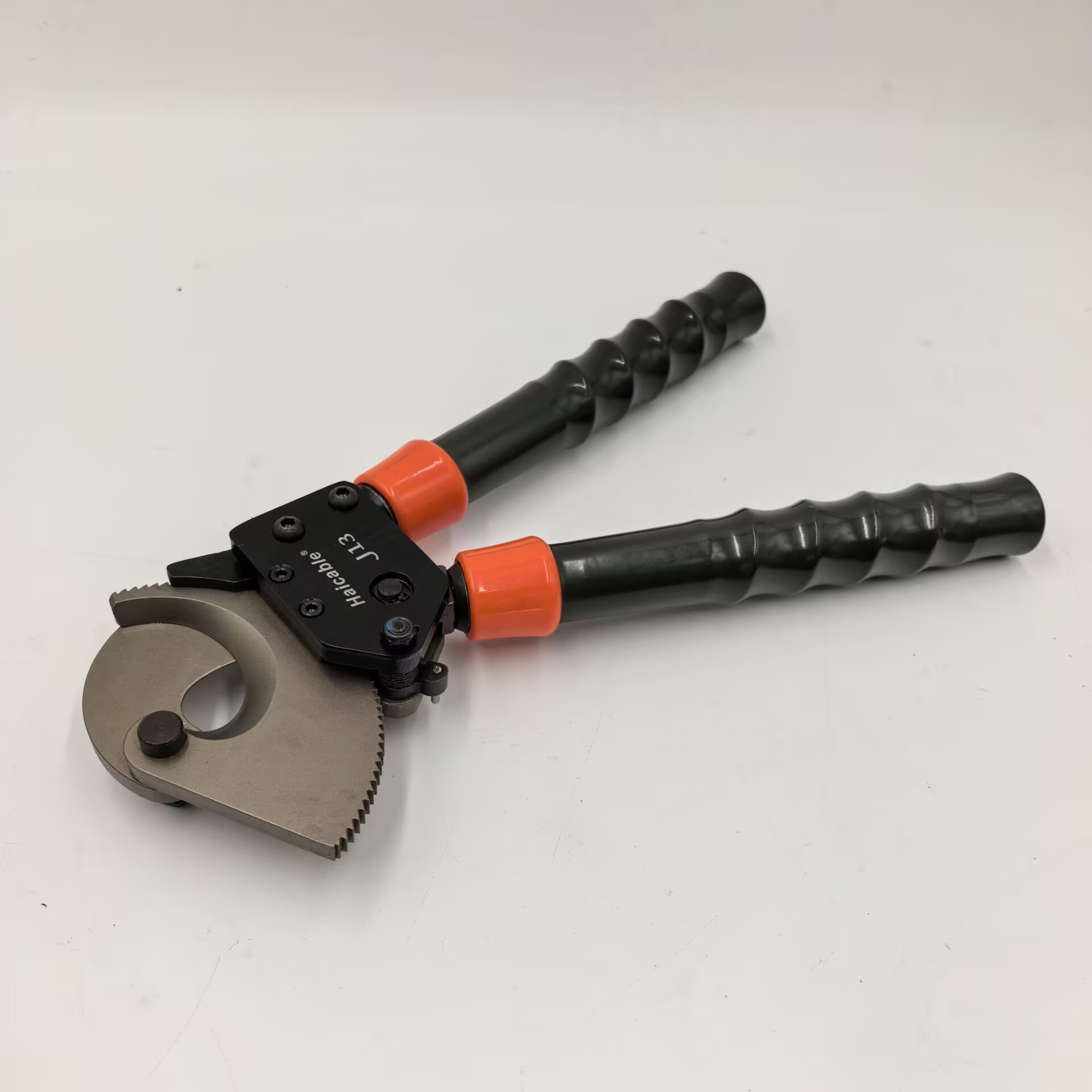 Coupe-câble J13 pour fils toronnés en acier jusqu'à 150mm²