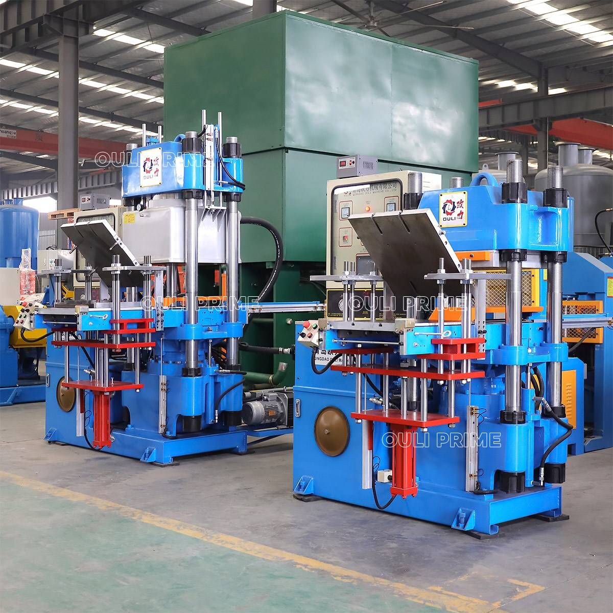Presse de vulcanisation du caoutchouc de type cadre
