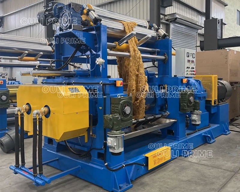 Machine de mélange de caoutchouc à deux cylindres, ouverte, pour le mélange de matières