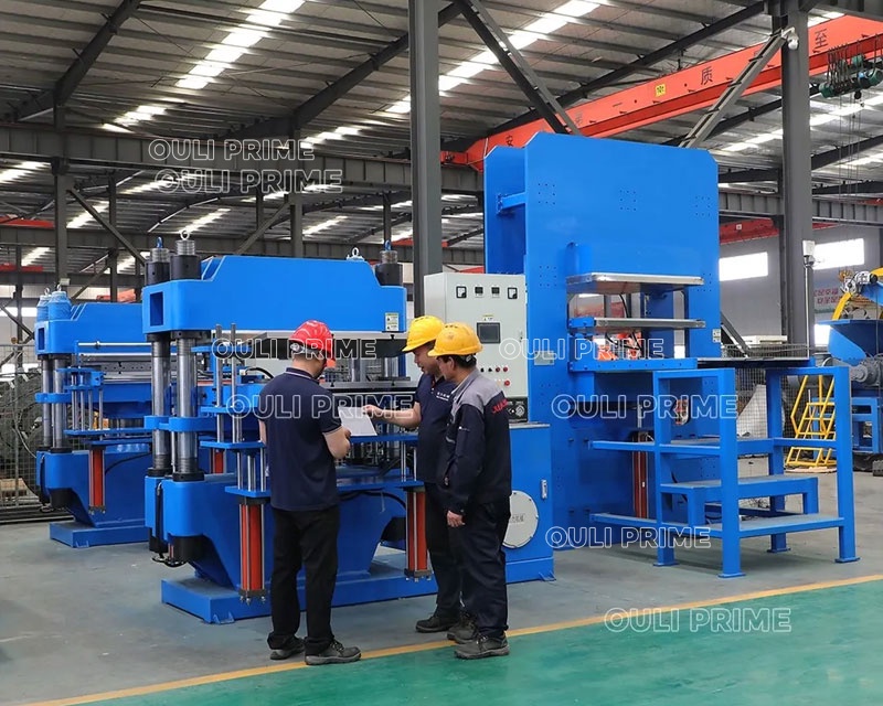 Prensa de vulcanização a quente: a máquina industrial para a fabricação moderna de borracha