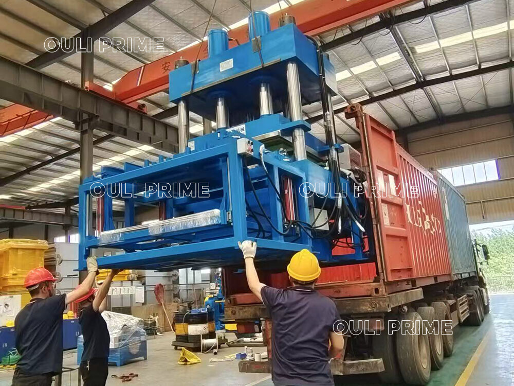 Un importante cliente mexicano personalizó una línea de producción que incluye molinos abiertos y mezcladores internos.