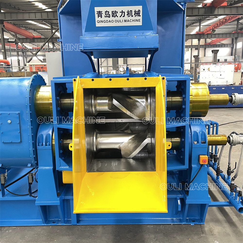 Malaxeur à caoutchouc à vérin hydraulique