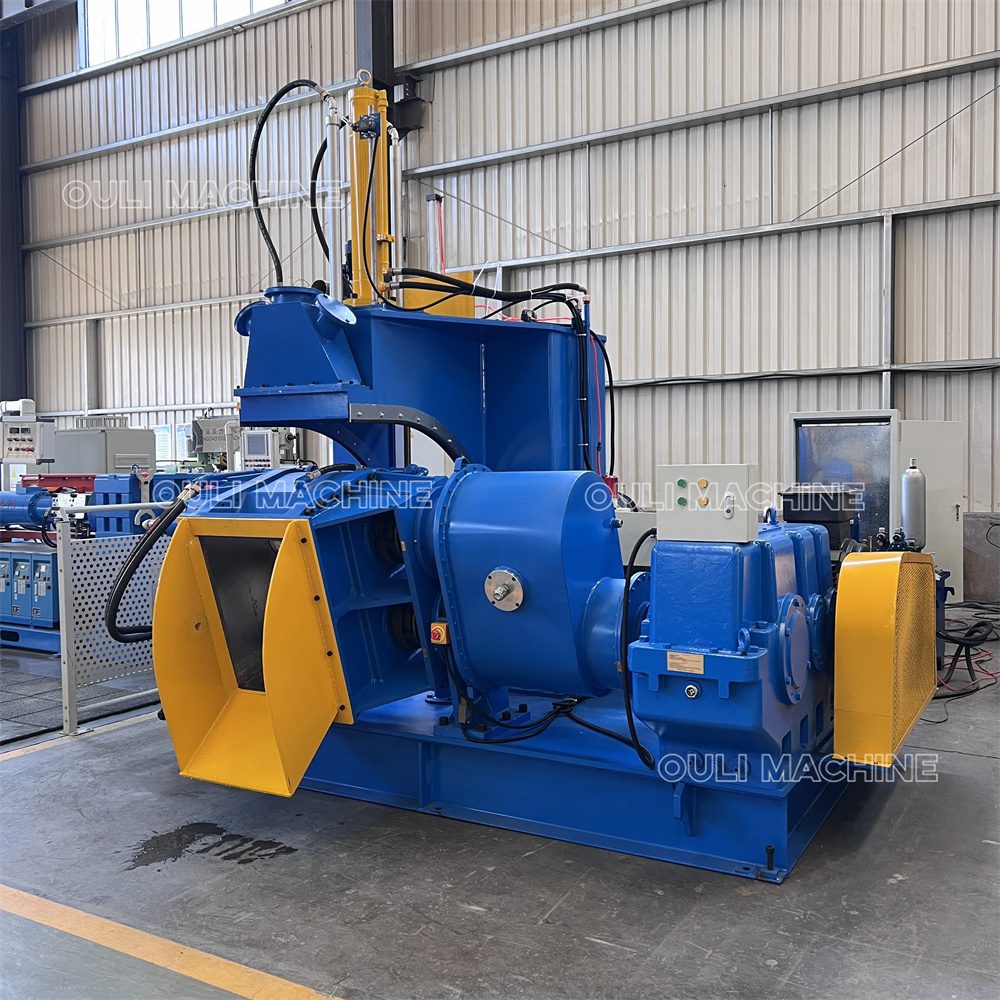 Malaxeur à caoutchouc à vérin hydraulique
