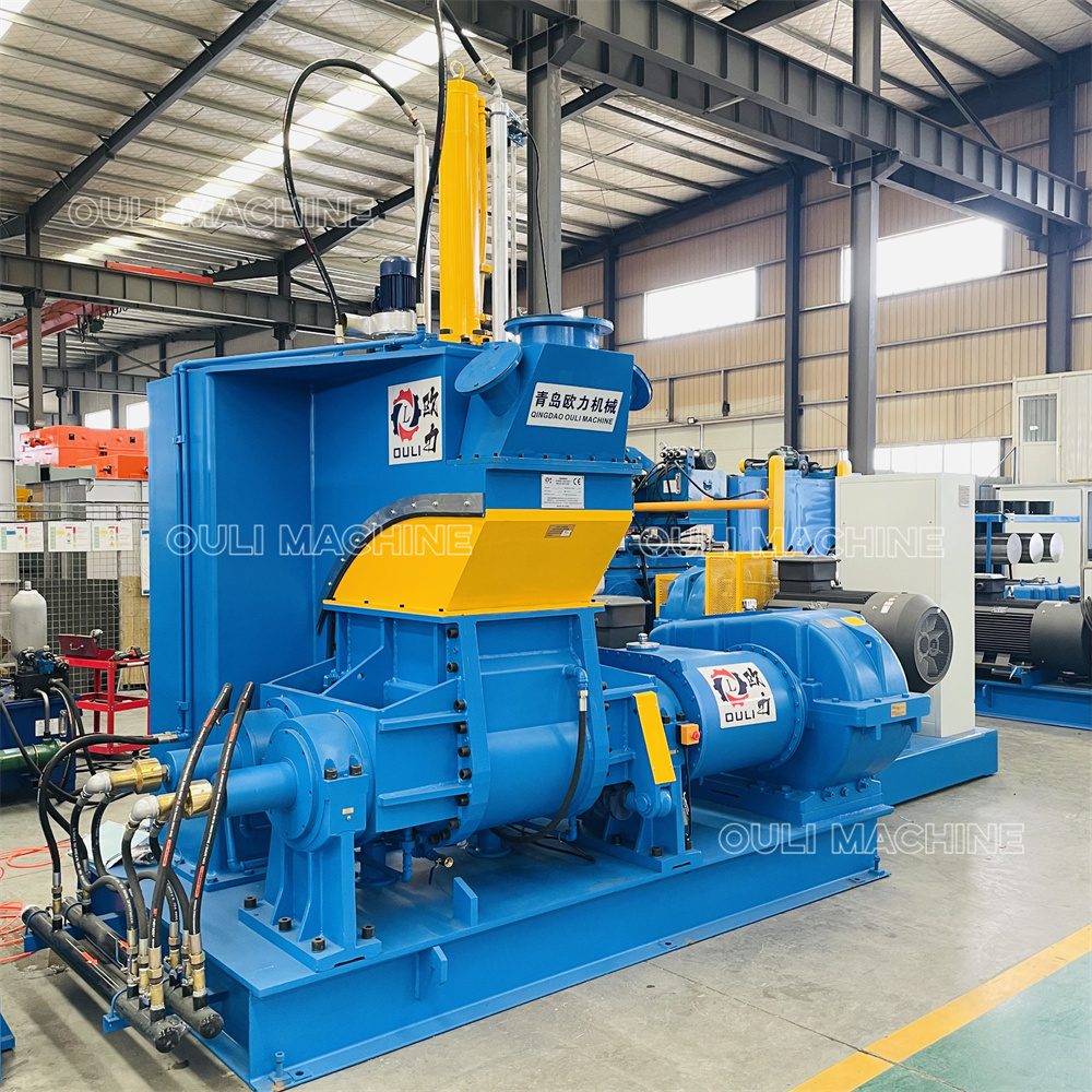 Malaxeur à caoutchouc à vérin hydraulique