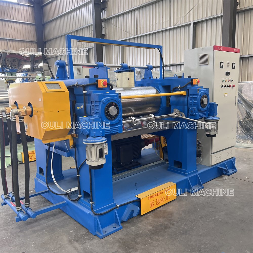 Mélangeur de caoutchouc à conception compacte