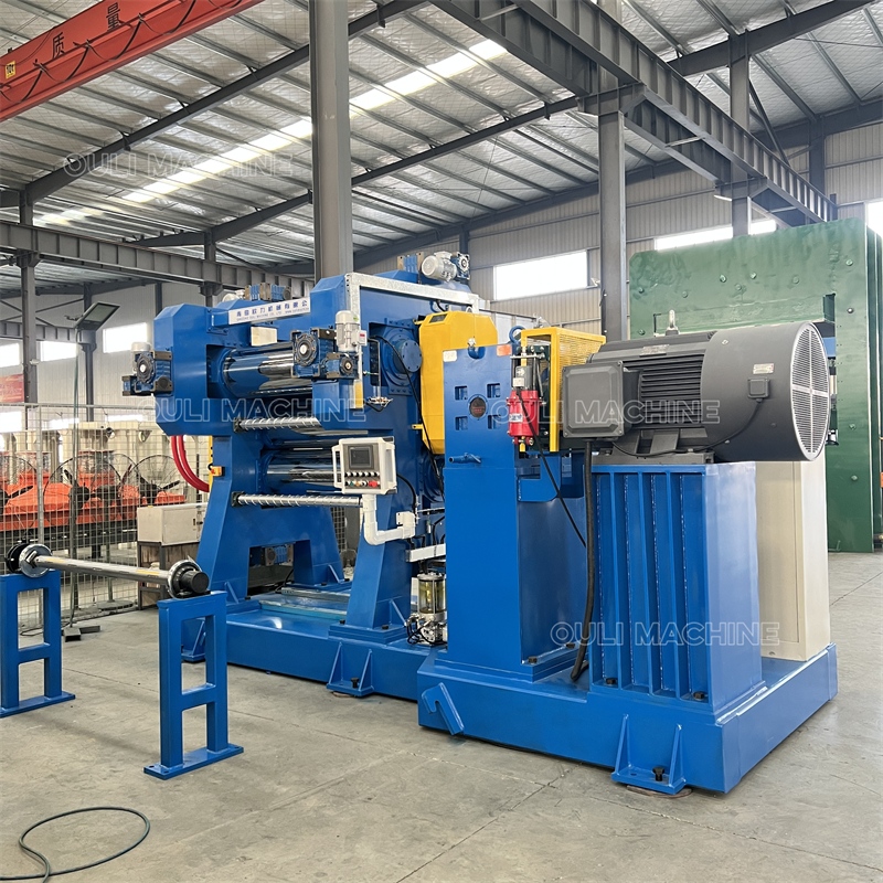 Calandre à quatre rouleaux en caoutchouc