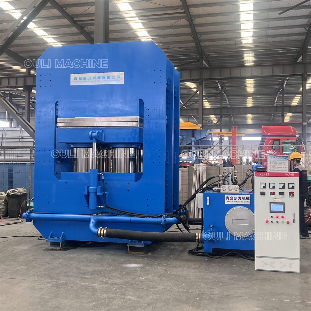 Presse de vulcanisation à structure de cadre