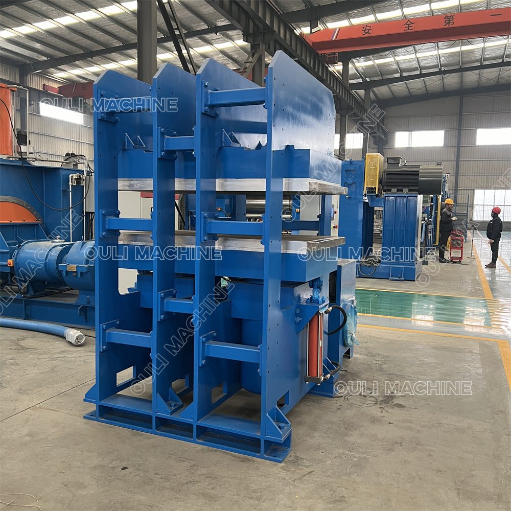 Presse de vulcanisation à structure de cadre