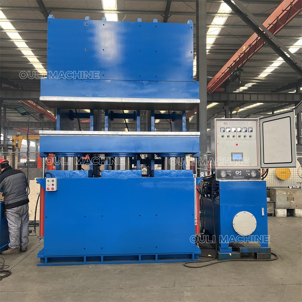 Presse de vulcanisation de type E & C