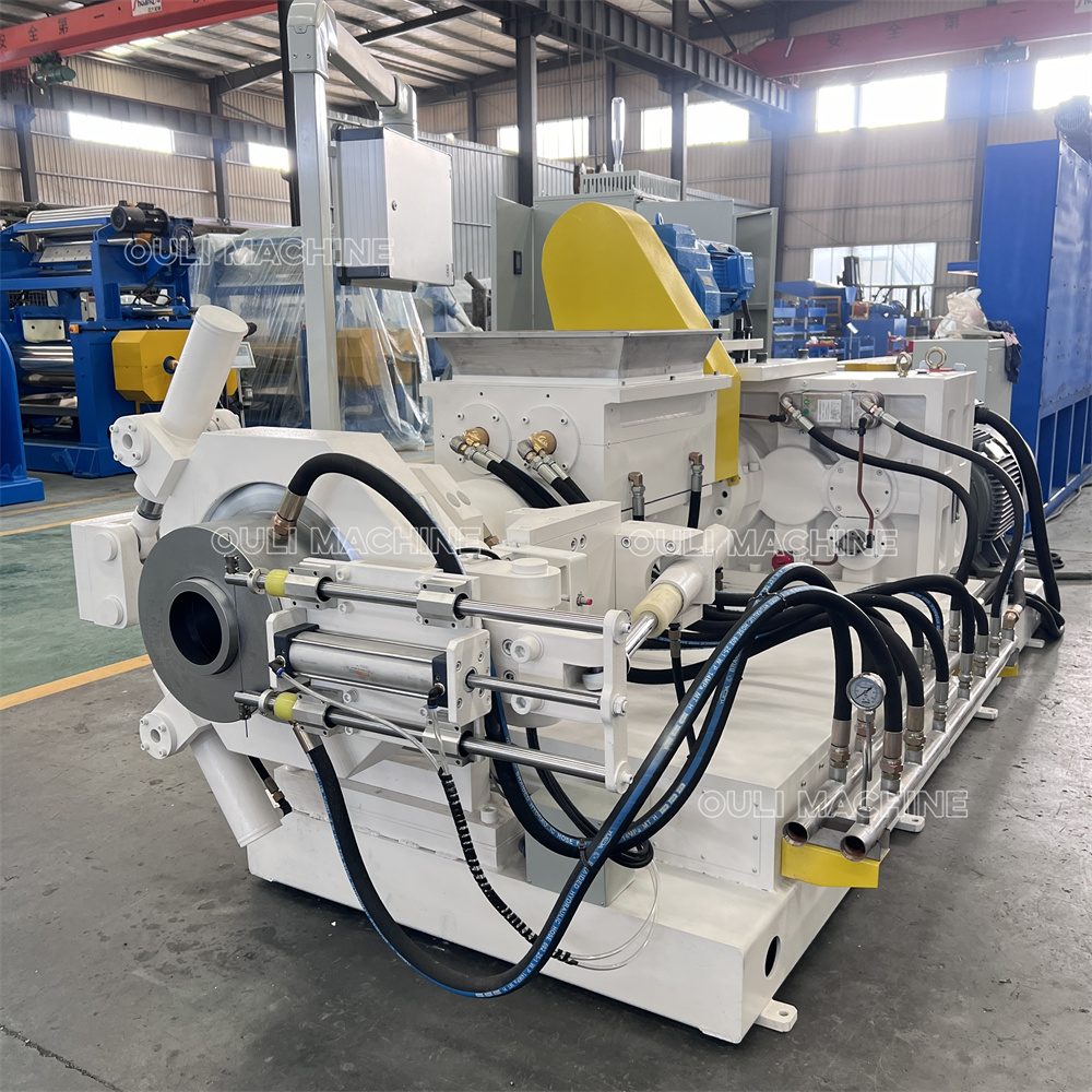 Machine d'extrusion de caoutchouc à alimentation chaude
