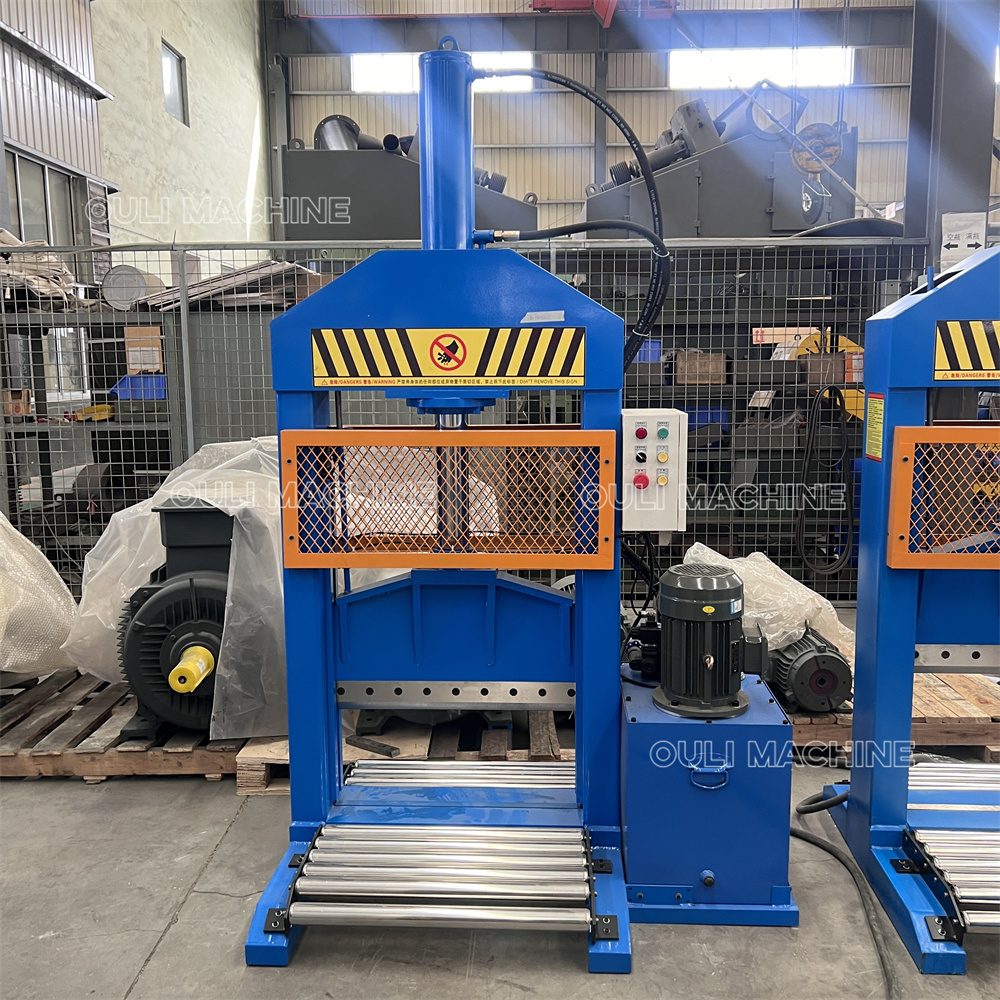 Machine de découpe hydraulique