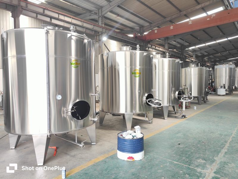 7500L pisco tanks 7500L pisco tanks