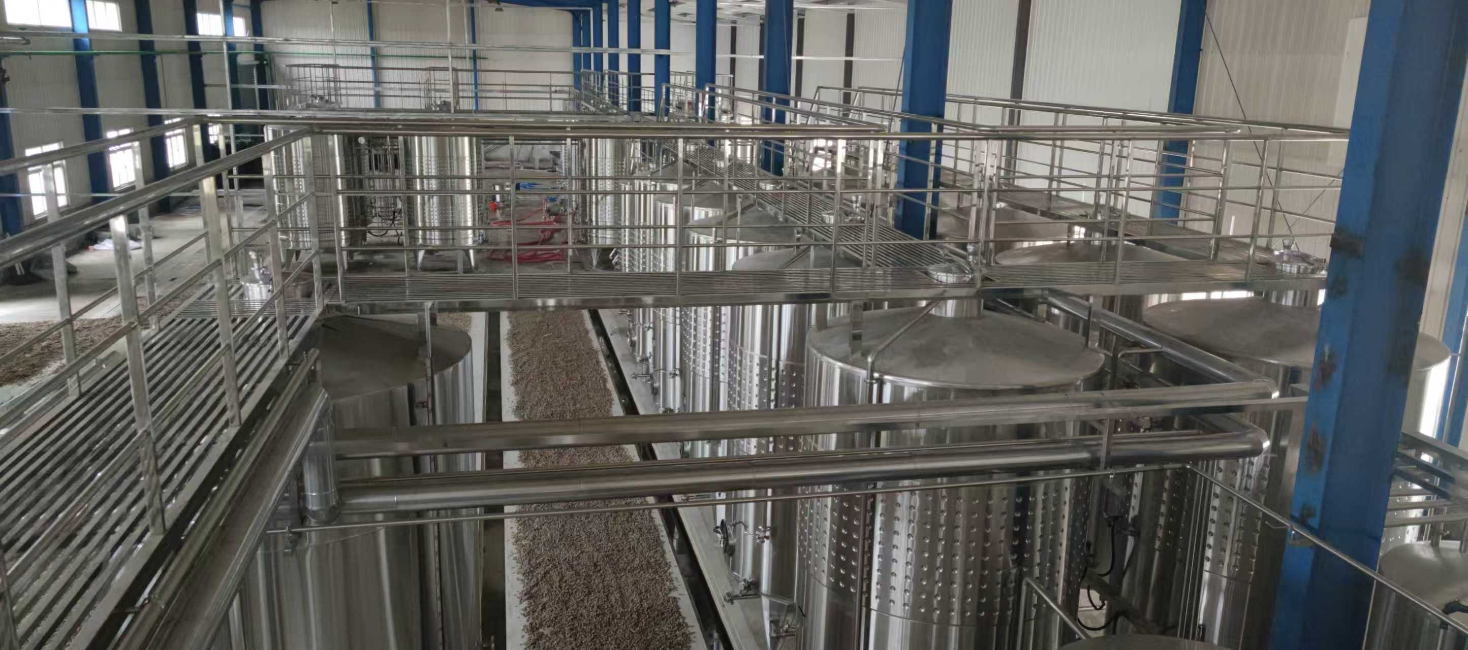 lavori in acciaio inossidabile