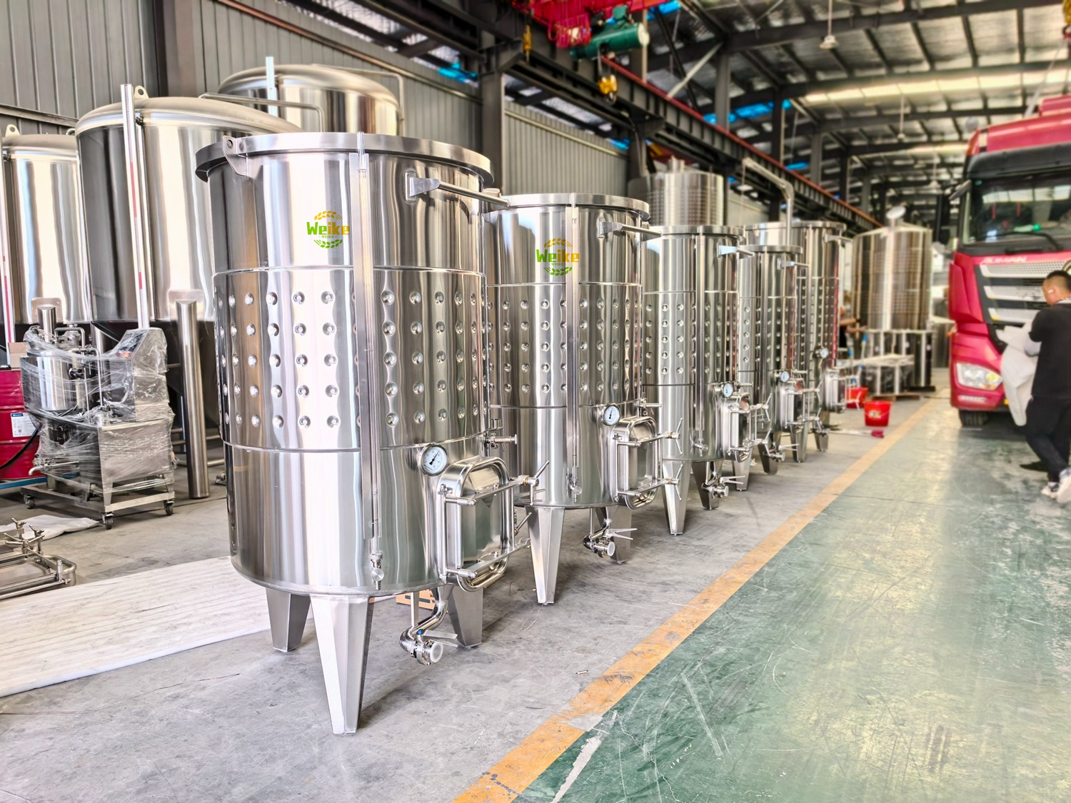 Serbatoio per vino a volume variabile da 3000L