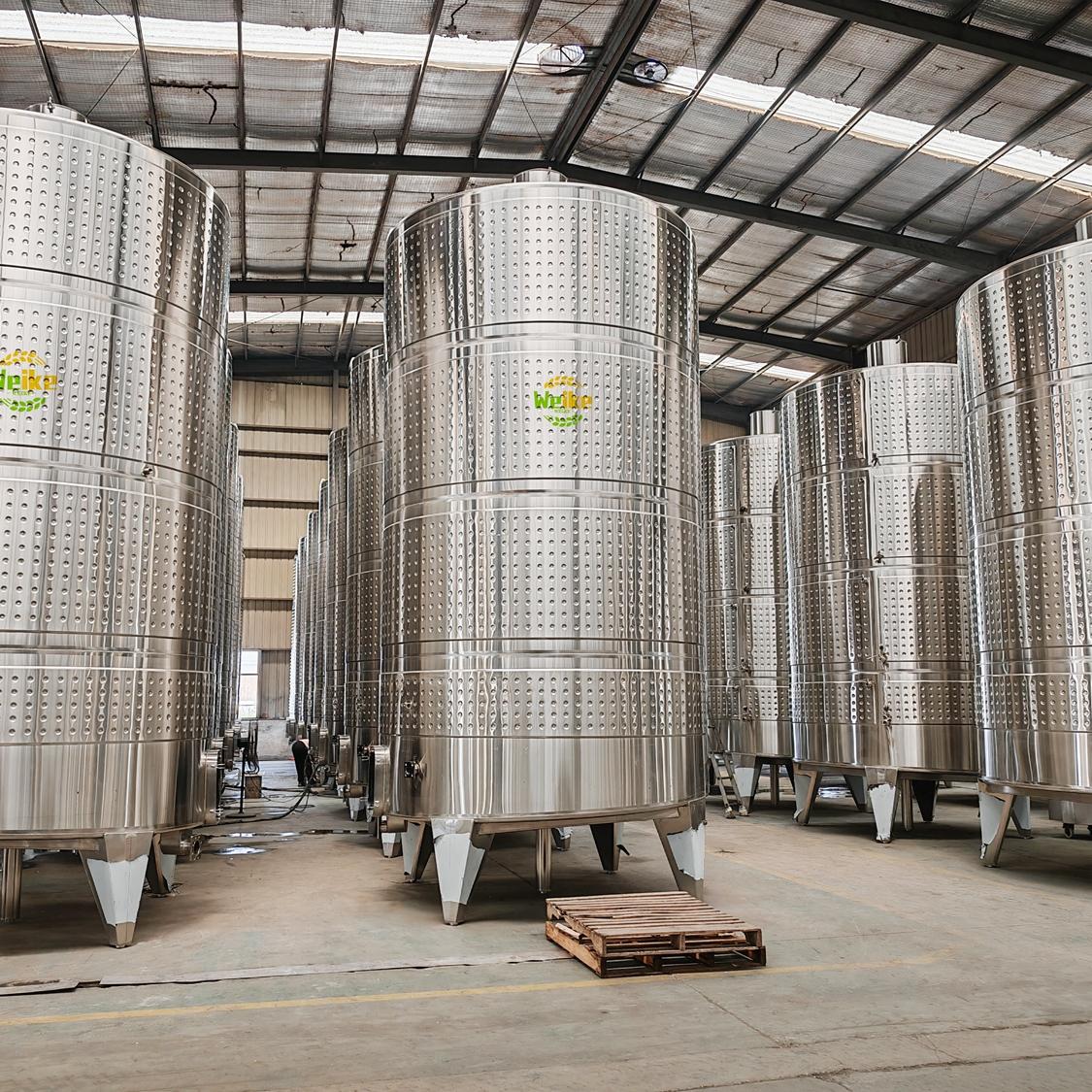 wijnfermentatie- en opslagtanks