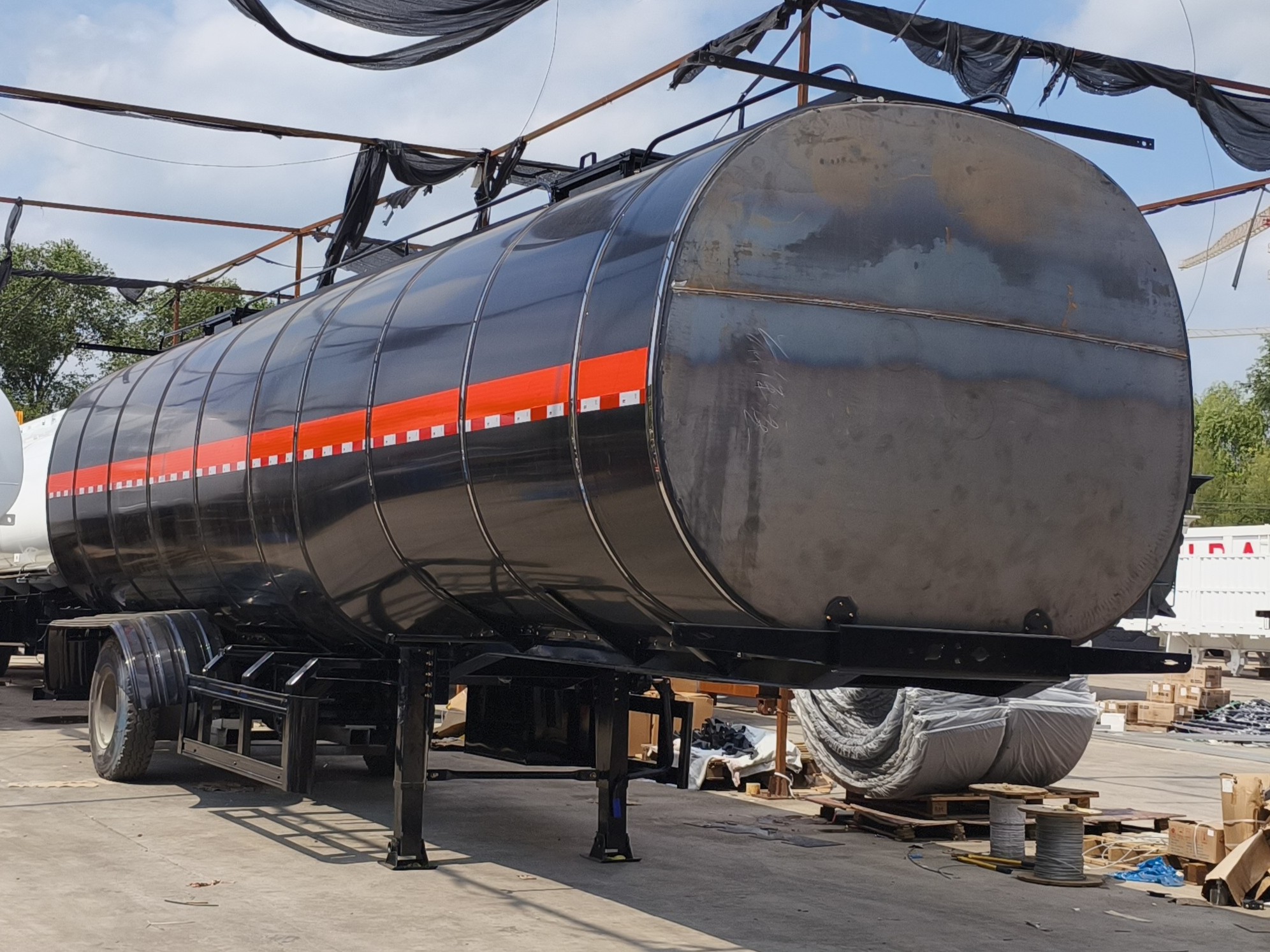 40.000-L-beheizter Bitumen-Tankauflieger